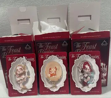 The Feast Begins the Napkin SKULLPANDA