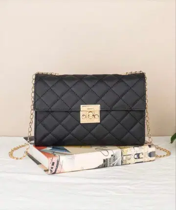 블랙 퀼팅 숄더백