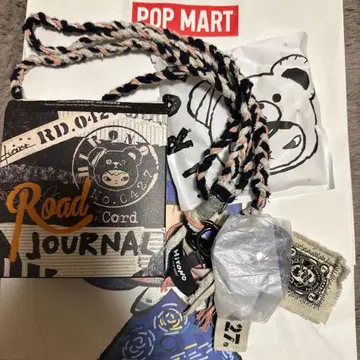 POPMART Hirono Road Journal 스마트폰 스트랩