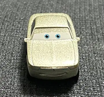 토미카 카즈 스타린