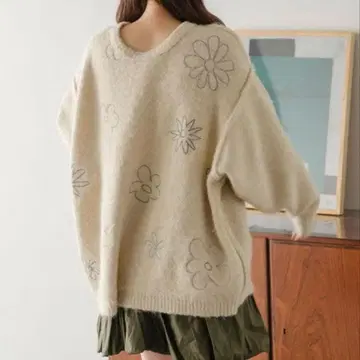 kastane SIXSENCE 플라워 자수 니트 아이보리