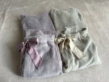 [ GU ] M 사이즈 마쉬멜로우 느낌 라운지 세트 핑크 베이지 2세트