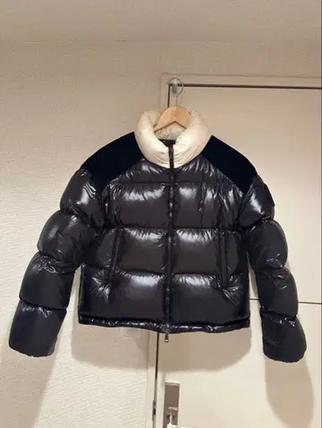 MONCLER 블랙 다운 자켓