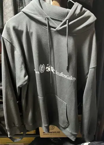 ScuffersGallery 그레이 후드 부착 후드티
