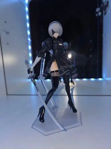 figma 니어:오토마타 2B 하자품