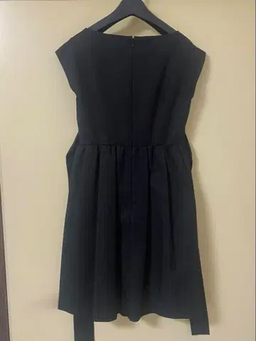 Anatelier 블랙 리본 포함 무릎 기장 원피스 38