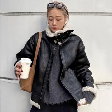 Ungrid 페이크 무스탕 보아 블루종 블랙