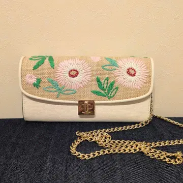 새상품 케이트 스페이드 피비 스트로우 체인 지갑