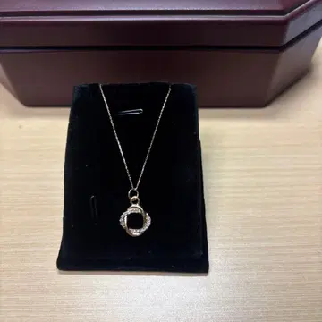 K10 CZ 목걸이 골드 스퀘어 모티브