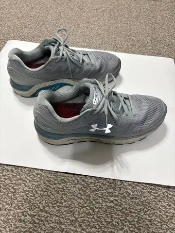 언더아머 그레이 러닝화 29cm