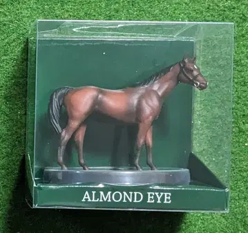 삼관마 아몬드 아이 말 피규어