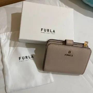 FURLA 베이지 이단 접이식 지갑