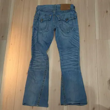 부츠컷 데님 라이트 블루, 트루 릴리전