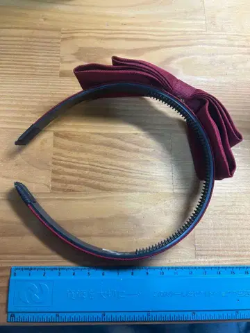 리본 포함 와인 레드 헤어밴드