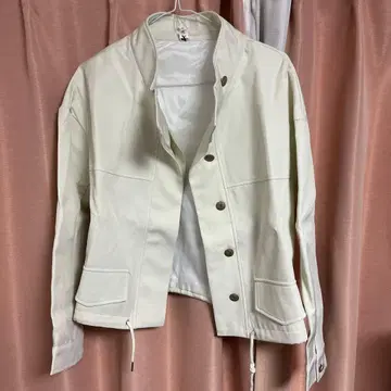 화이트 노카라 자켓