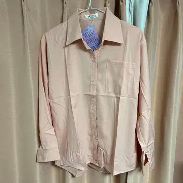 Surprise 핑크 긴팔 셔츠 포켓 부착