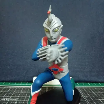 그리운 쇼와 특촬물 [유성인간 존] 피규어