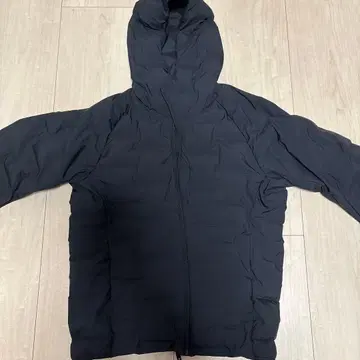 퍼프 테크 블랙 다운 자켓 S