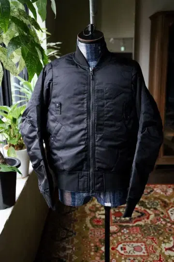 DAIWA PIER39 테크 2WAY MA-1 다운 재킷