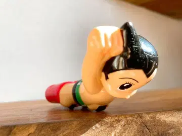 철완 아톰 피규어