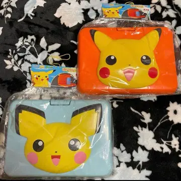 피카츄 얼굴형 플라스틱 케이스 2색 세트