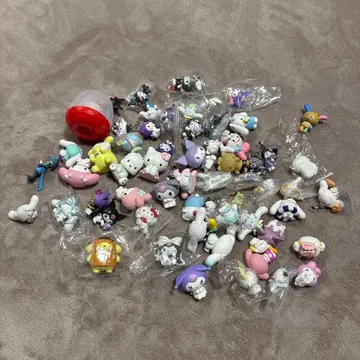 캡슐 토이 산리오 세트