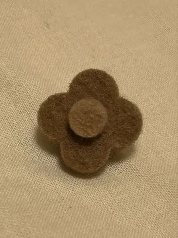 LARDINI 부토니에르 브라운 라르디니