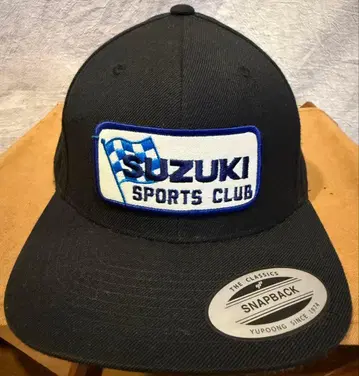 THE classics 스냅백 캡 블랙