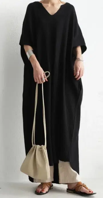 안티카 블랙 써멀 롱 원피스 빅 원피스