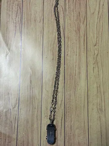 실버 스케이트보드 크로스 디자인 목걸이