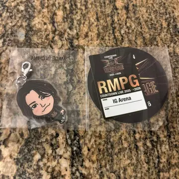 RIKU 캐릭터 아크릴 참 스티커