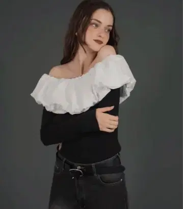 바이컬러 벌룬 오프숄더 립 니트 오프숄더 프릴 니트 긴팔