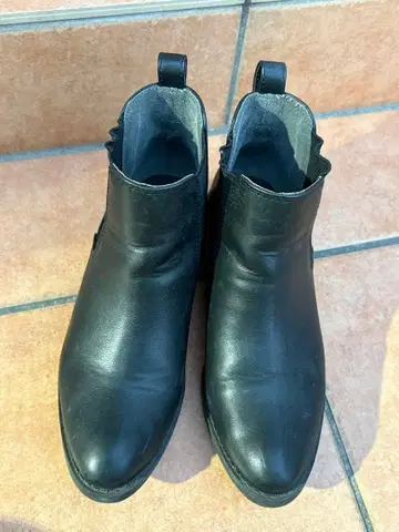 블랙 가죽 앵클부츠 사이즈 5