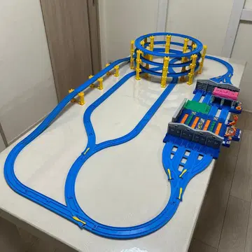 프라레일 정비 공장과 레일 세트 레이아웃 완성품