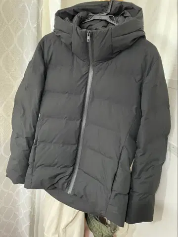 UNIQLO 심리스 다운 파카 블랙 S