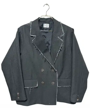 Loin nuit 로완뉴이 테일러드 자켓