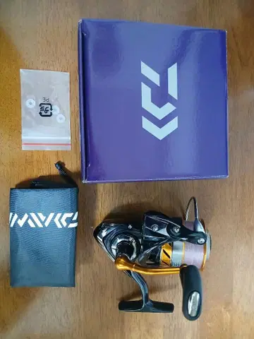DAIWA 다이와 REVROS 3000 레브로스 스피닝 릴