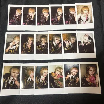 0.1g의 오산 미즈타 마리 폴라로이드 세트