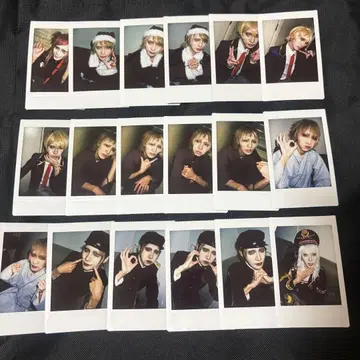 0.1g의 오산 미즈타 마리 씨 폴라로이드 세트