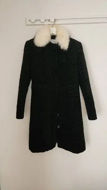 carven 퍼 옷깃 롱 코트