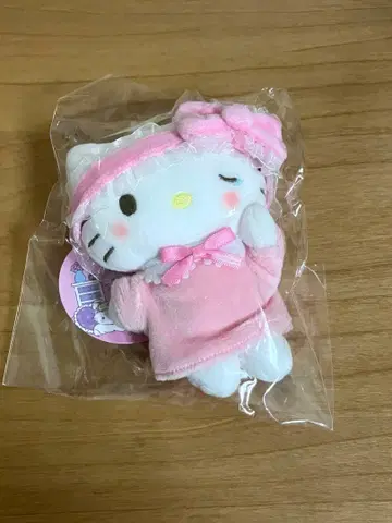 헬로키티 파자마 파티 마스코트 무뉴구루미 파티오 키링