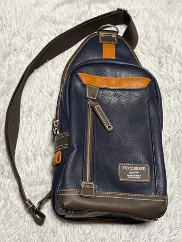 FICE BRAVE 네이비 슬링백