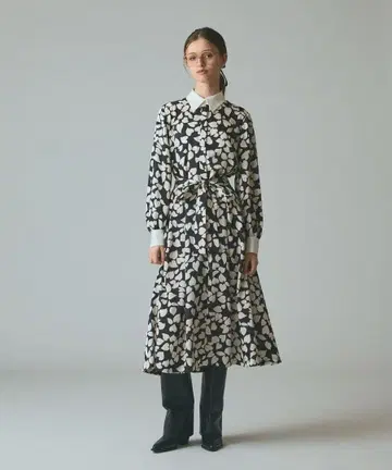 [ 그레이스 콘티넨탈 ] 하트 클레릭 드레스