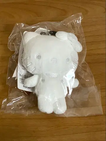 헬로키티 50주년 마스코트 참 봉제 인형 키링 아베일