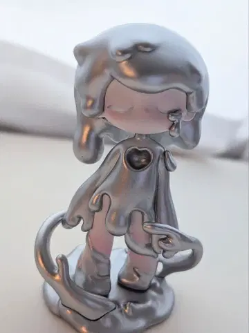 POPMART AZURA y2k 리퀴드 메탈