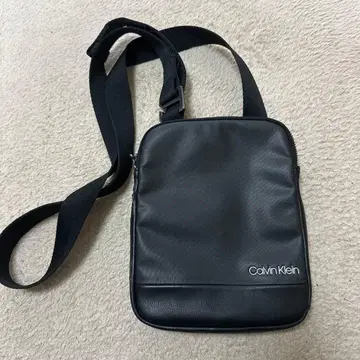 캘빈 클라인 블랙 숄더백