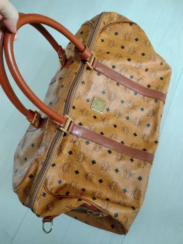 MCM 가죽 보스턴 백