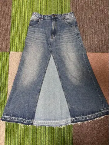 VIS 데님 스커트 플레어 슬릿 Vis 절개 바이컬러 새상품급