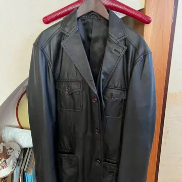 블랙 양가죽 자켓 포켓 부착