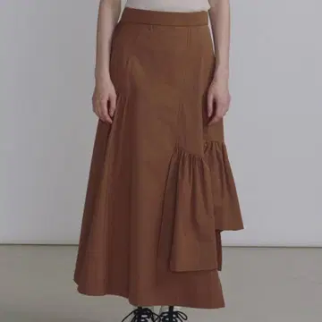 DSC / 비대칭 플레어 스커트 브라운 플레어 스커트 사이즈 36